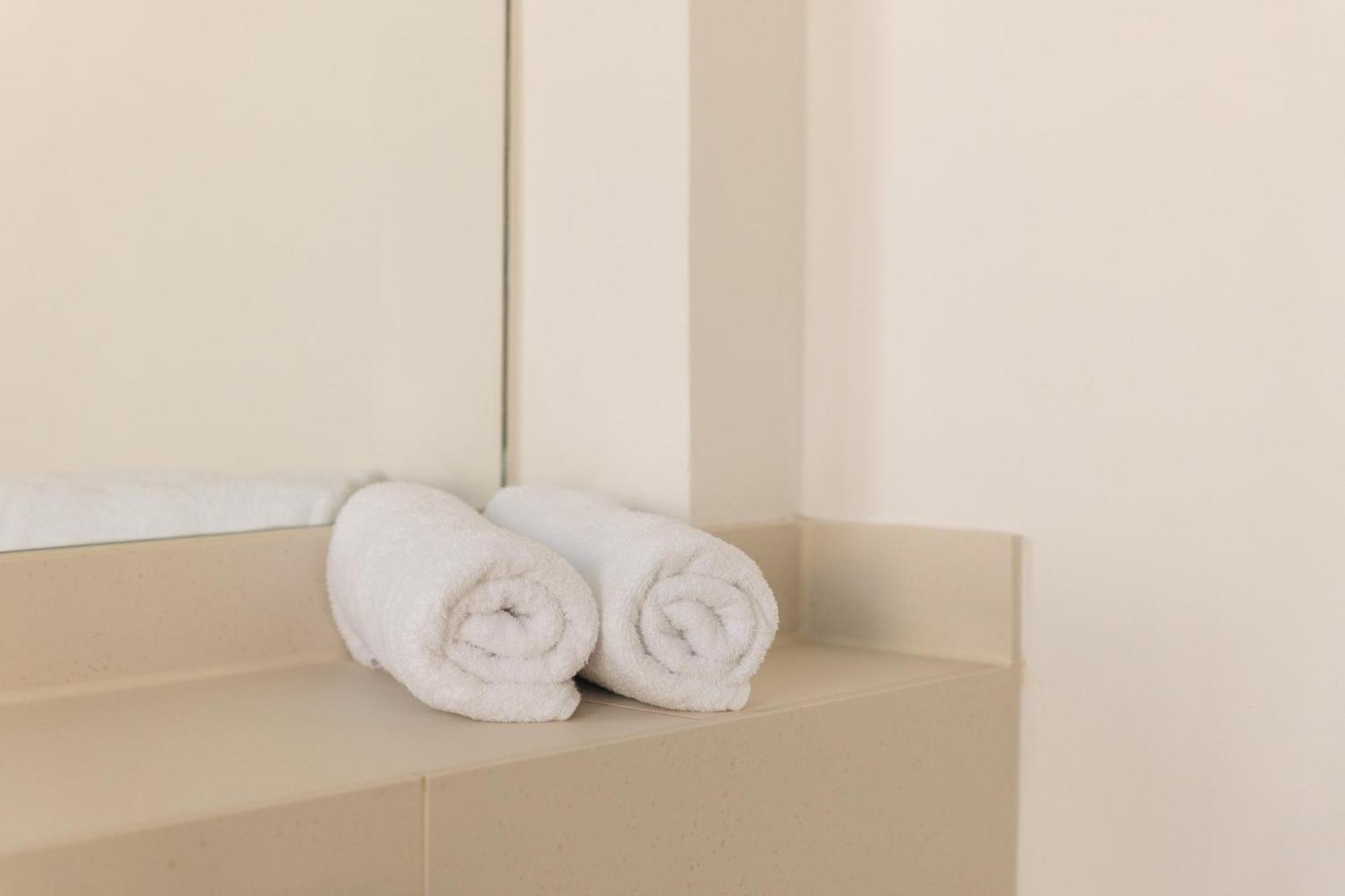 One-Bedroom Apartment,1560359914:JPEG